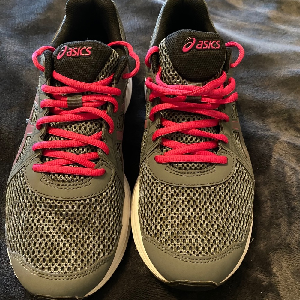 Asics - Picture 3 of 5